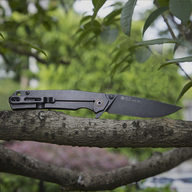 Ніж складаний туристичний Ruike P801-G, (8.6 см) 14C28N / G10 оливковий