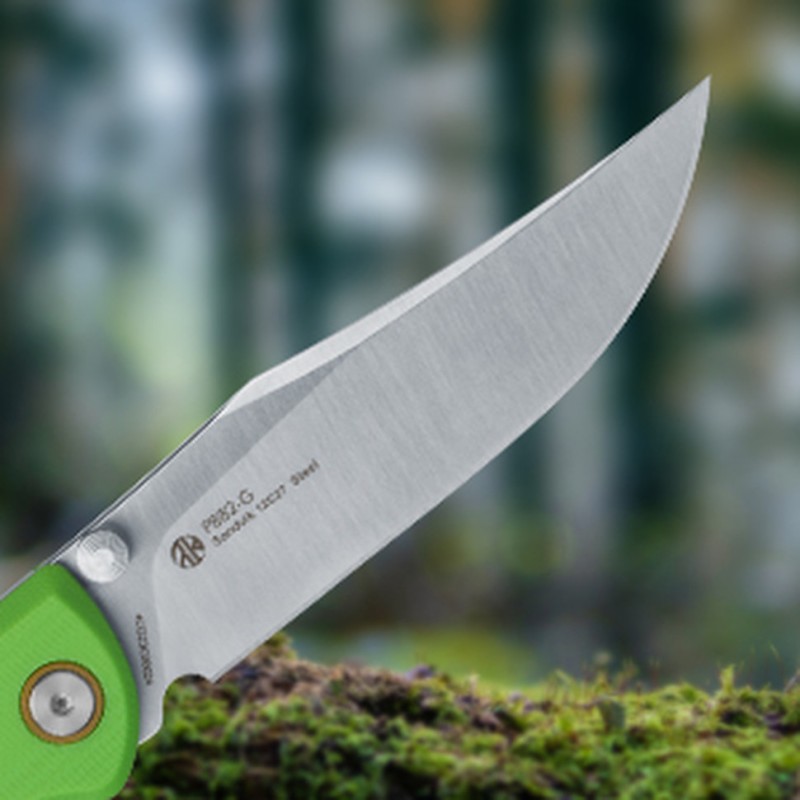 Ніж складаний туристичний Ruike P882-G, (8.5 см) 12C27 / G10 зелений
