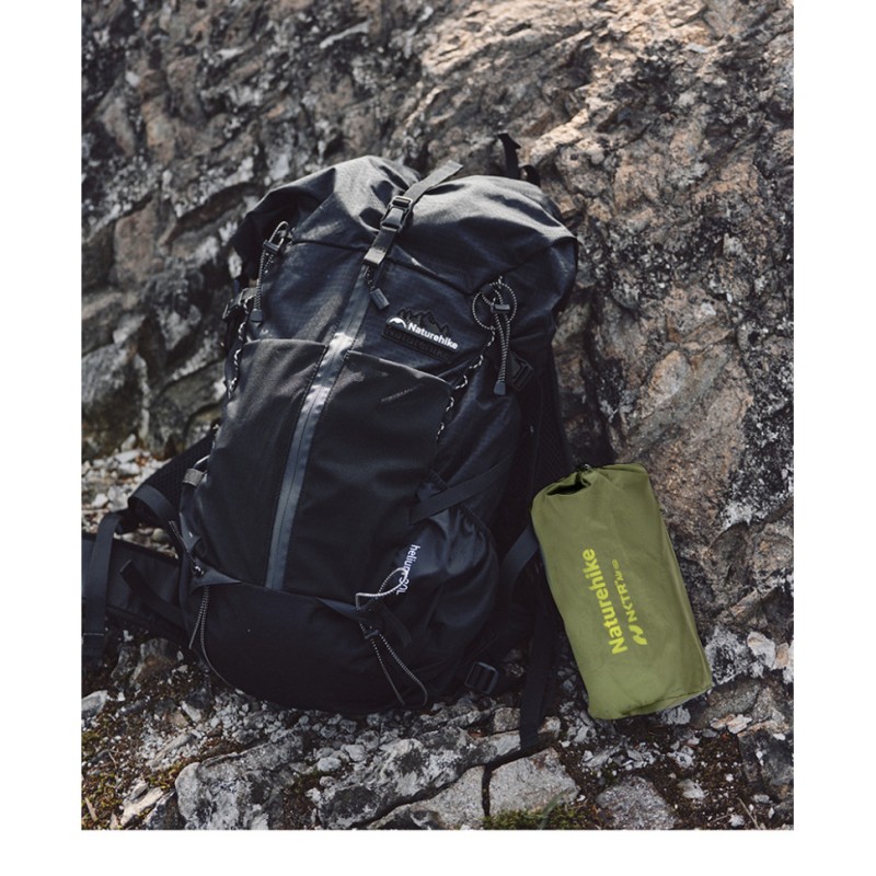 Матрац туристичний надувний одномісний  Naturehike CNK2450WS014, надлегкий, 186х58х8 см, зелений із мішком для надування