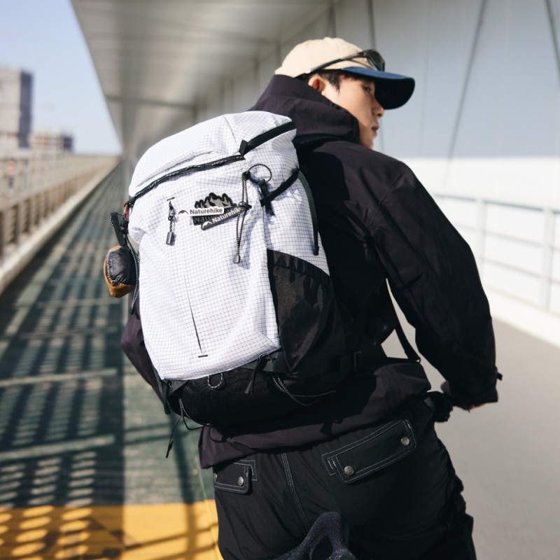 Рюкзак туристичний Naturehike Helium CNK2300BB017, 25 л, коричневий