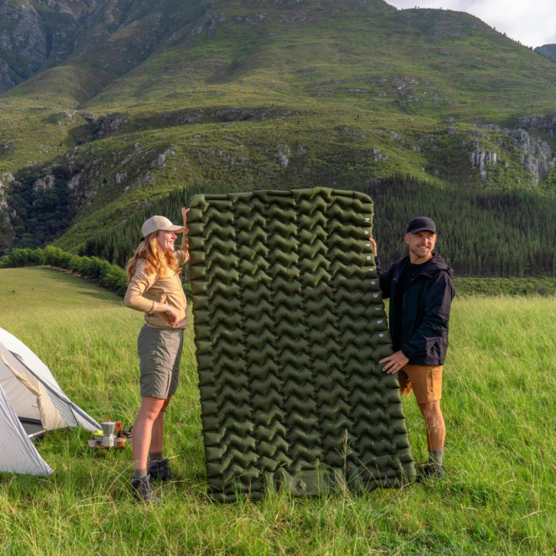 Матрац туристичний надувний двомісний Naturehike CNK2550WS019, 200х125х6.5 см, синій із вбудованою помпою для надування