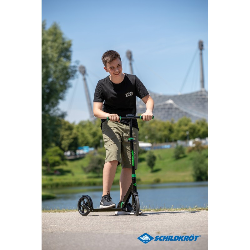 Міський самокат Schildkröt City Scooter Street Master 200mm Green чорно-зелений Уні Max:100 кг