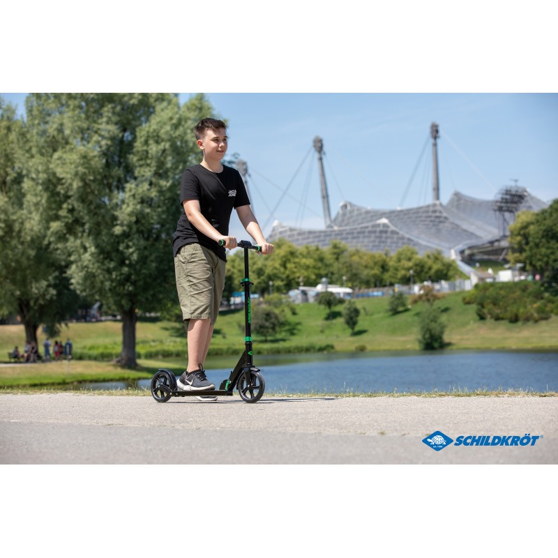 Міський самокат Schildkröt City Scooter Street Master 200mm Green чорно-зелений Уні Max:100 кг