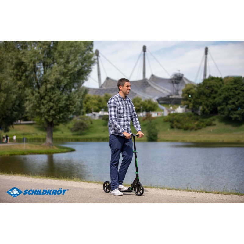 Міський самокат Schildkröt City Scooter Street Master 200mm Green чорно-зелений Уні Max:100 кг