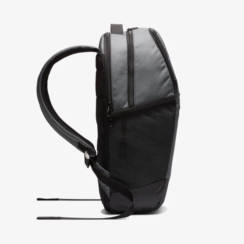 Рюкзак Nike NK BRSLA M BKPK-9.0 (24L) черный Уни 46x31x18 см