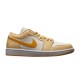Кросівки жіночі Jordan 1 Low (DC0774-170)