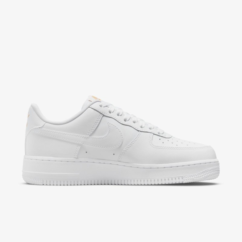 Кросівки жіночі Nike Wmns Air Force 1 07 Lx (DD1525-100)