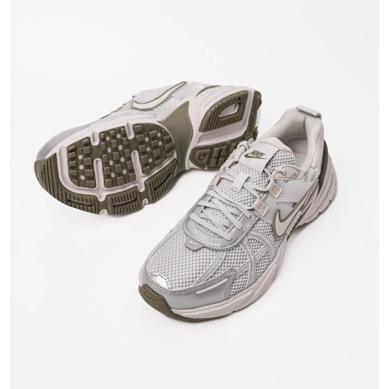 Кросівки жіночі Nike V2k Run (FD0736-006)