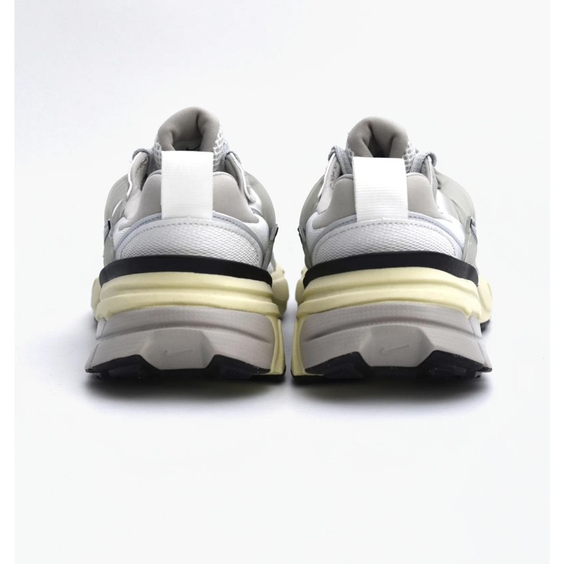 Кросівки жіночі Nike Wmns V2k Run (FD0736-100)
