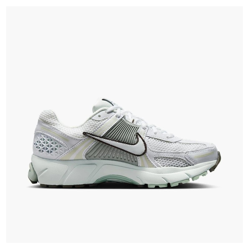 Кросівки жіночі Nike Zoom Vomero 5 (FJ2028-103)