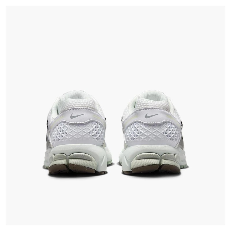 Кросівки жіночі Nike Zoom Vomero 5 (FJ2028-103)