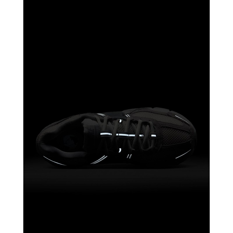 Кросівки унісекс Nike Zoom Vomero 5 (HQ0458-001)