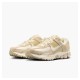 Кросівки жіночі Nike Zoom Vomero 5 (HQ0458-200)