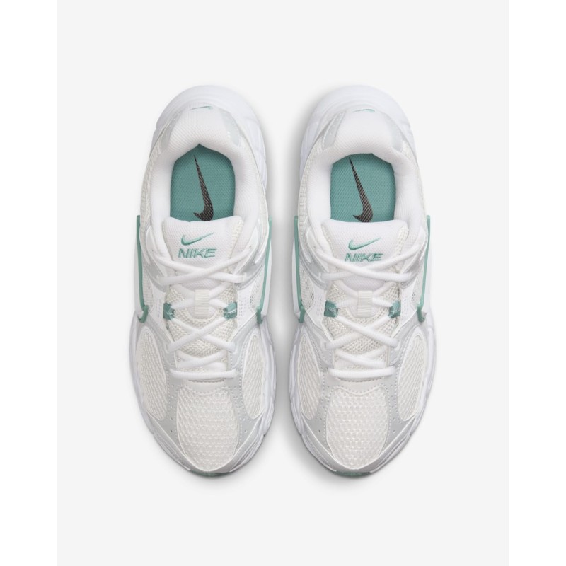 Кросівки жіночі Nike V5 Rnr (HQ7901-106)