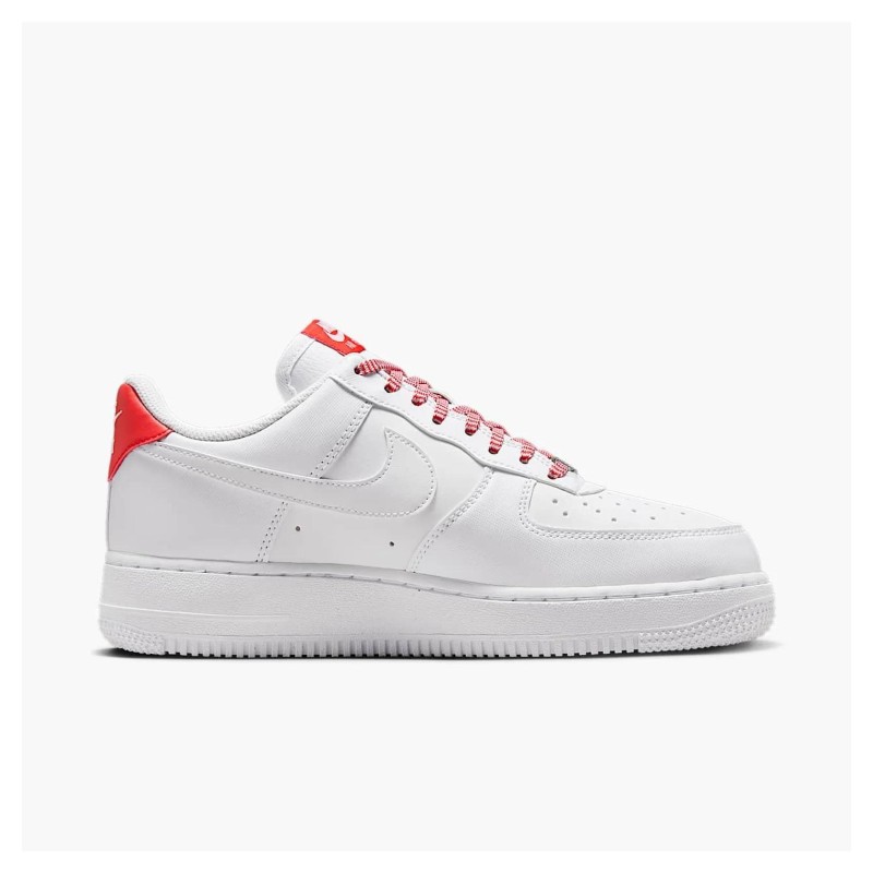 Кросівки жіночі Nike Air Force 1 '07 (IB7167-103)