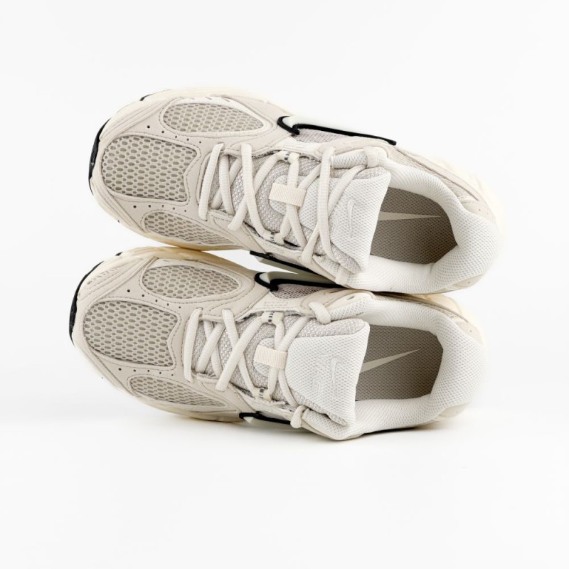 Кросівки жіночі Nike W V5 Rnr