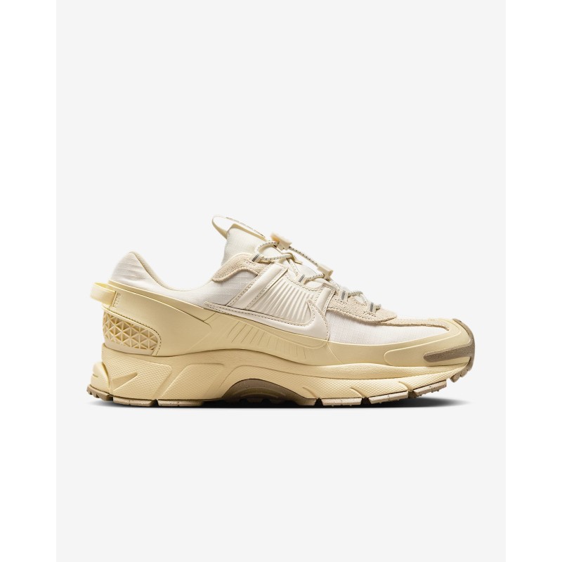 Кросівки унісекс Nike Zoom Vomero Roam (FV2295-101)