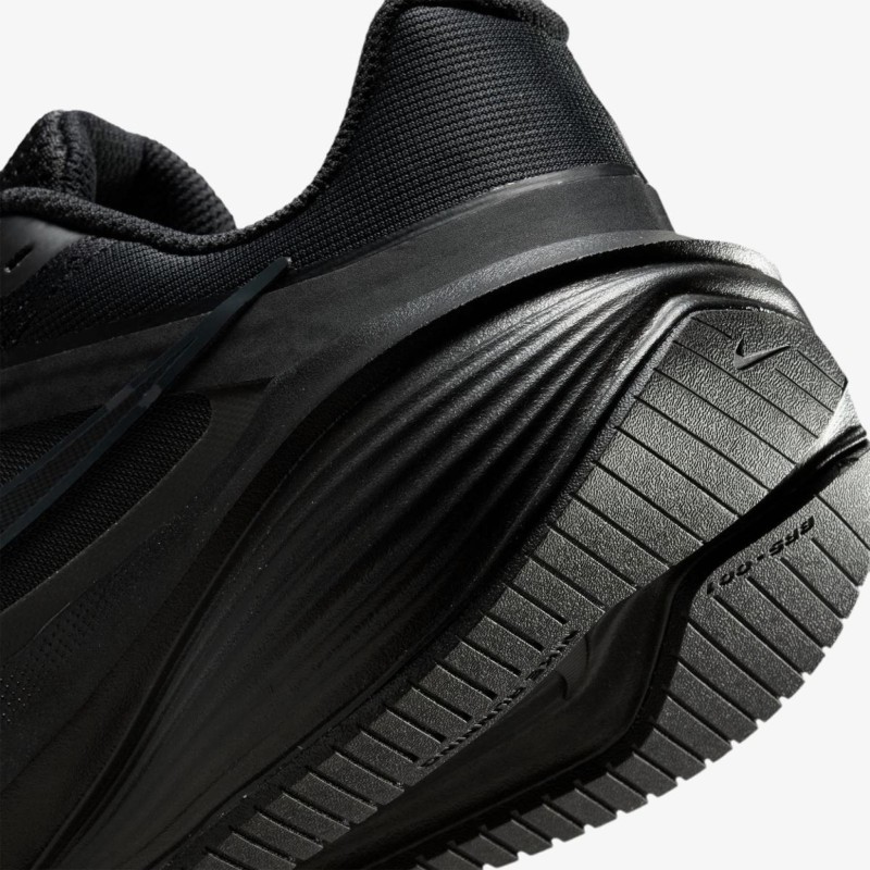 Кросівки чоловічі Nike Downshifter 14