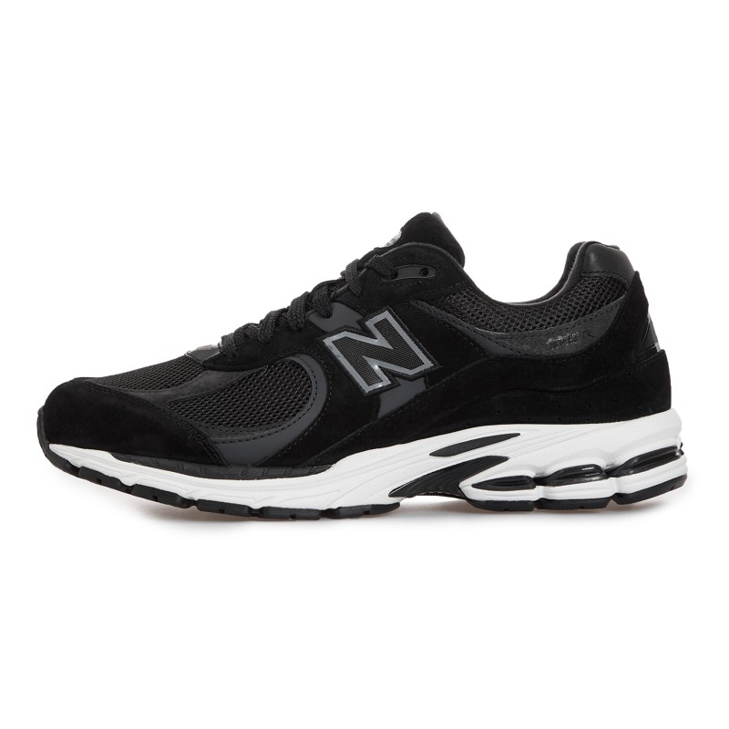 Кросівки чоловічі New Balance 2002R (M2002RBK)