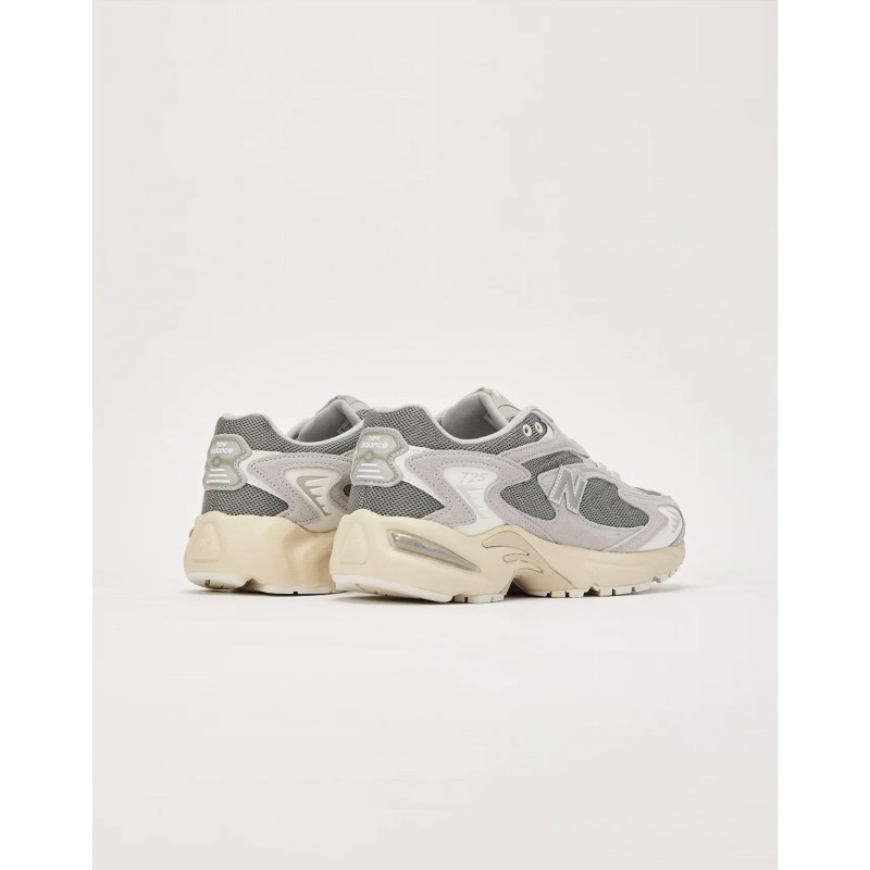 Кросівки чоловічі New Balance Grey Running Shoes Sneakers (ML725AA)