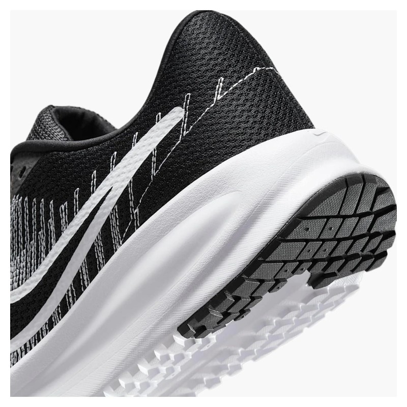 Кросівки чоловічі Nike Run Defy Black (HM9594-004)