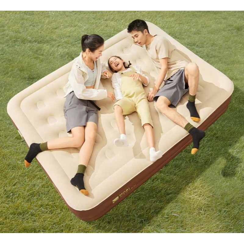 Матрац надувний одномісний з вбудованим насосом Mobi Garden Air bed 26 см NX24663010 sand